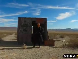 거대한 가슴 자동차 정비공 니키 벤츠 항문의 트리플 엑스 영화 에 그만큼 desert