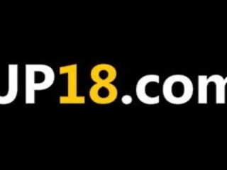 Глибоко гіно іграшки в її непристойна вагіна манда