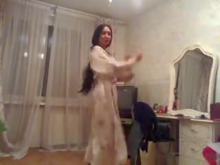 Ukranian 소녀 dances