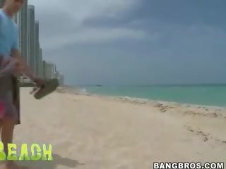 아가씨 에 나체상 beaches 도착 마사지 explicitly