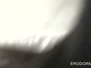 Arousing kolehiyo babae pagkuha slutty sa a dormitoryo kuwarto