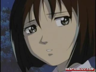 Pleasant hentai saab sõrmede ja tussu perses poolt bandit sisse a wc