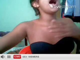 Prime Camgirl Teasing With Her Tits
