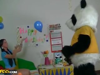 브루 넷의 사람 비탄 enchantress 엿 와 부착 형 panda