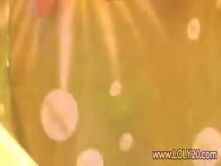곱슬 곱슬 한 금발의 enchantress 나체상 에 그만큼 사우나