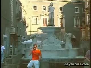 3 concupiscent люди ебать в італія