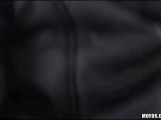 Nasty Eurobabe Linda Ray banged for cash