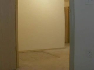 年輕 妻子 愛 到 閃光 delivery 男人