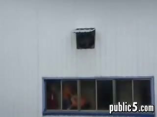 Pora watched iki a vujaristas