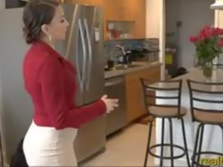 Big göt real estate agent sexes her client for commission
