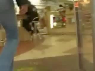 秘密 公 蹲便器 上 移动 相机