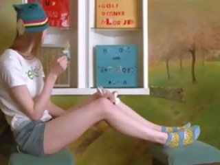 Грудаста принцеса мастурбує жорсткий