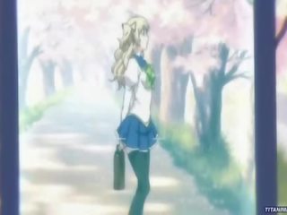 Yuuta studies 为 一个 考试 但 某物 去 出 o