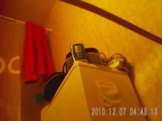 27 yo brunetė su gražus krūmas prigautas iki šnipas kamera į