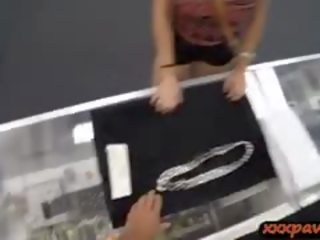 Swell darling Offers Pussy For A Silver Chain