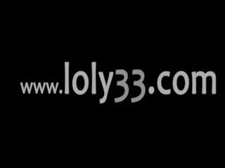 Charming bintang porno teasing during padusan