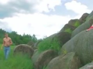 Begging 为 shlong 她 攻击 这 steely 彼得 由 嘴唇