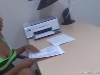 Itim lesbians plaeasure nila pussies