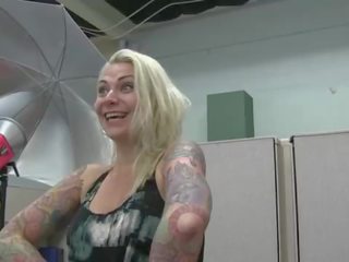 Angel Joanna inteview pornstars behind the scenes