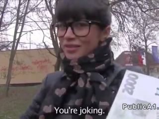Attractive ruský studentská ofina v veřejné