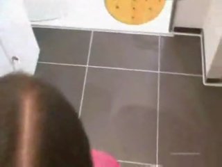 Amatöör avalik wc keppimine