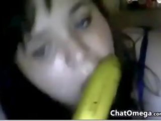 Mabintog kamera dalagita may a saging