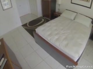 Zkurvenej brýle - tajemství pov s an fantazie žena