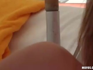 매우 기쁜 가슴 gf tysen 풍부한 처음으로 시간 항문의