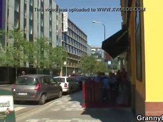 Mina kirkad üles tema juures tänav ja tukk juures kodu