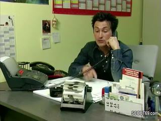 Hebat jerman milf mendapatkan bokong kacau di kantor thereafter pekerjaan
