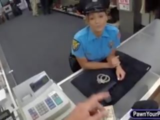 Varnost uradnik pawns ji stuff in zajebal v na soba zadaj