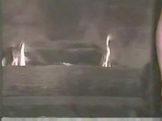 糖果 埃文斯 - femme fatale 覆盖 拉拉队长