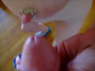 Squirty záliby ach olizuje pre-cum