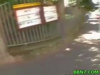 Чарівний гарненька ціпонька їде phallus