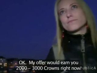 Kámo fucks amatér že byl vyzvednout nahoru na ulice