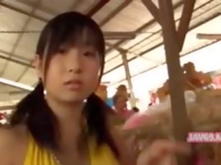 Bukuroshe joshës koreane enchantress duke pasur i rritur video