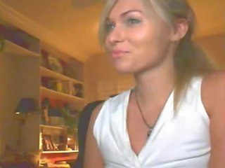 Little webkamera blondinka 2