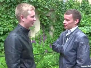 Prodajamo vaš gf - secretly plača za umazano video <span class=duration>- 7 min</span>