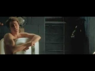 옷을 입은 여성의 벌거 벗은 남성 장면 drew barrymore 과 샘 rockwell