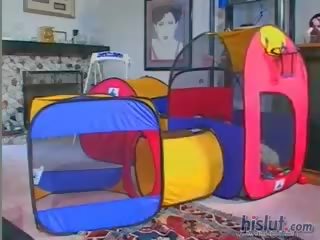 Sự rút lại là một đáng yêu anh cô gái tóc vàng đặc tính