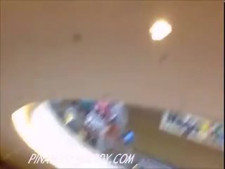Najstnice dvignjeno krilo v na mall grand mademoiselle