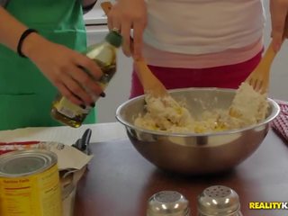 Wij fertilize haar vagina met sommige magie seeds