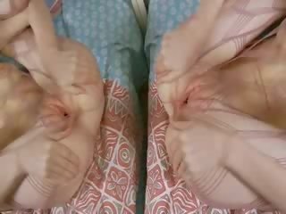 エリート スキニー 若い 女性 からかい のために a ミラー