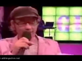 네덜란드 tv 주인 도착 소년 과 십대 에 조각 벌거 벗은