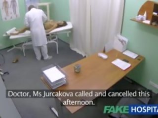 Fakehospital 优秀 女孩 同 大 奶 得到 医生 治疗