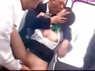 Sweetheart squirting while fingered ngisep member fucked by 2