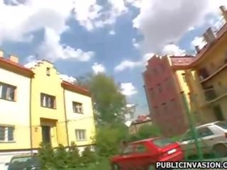 Inviting брюнетка краса