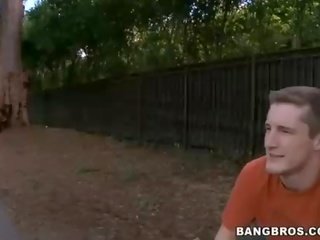 Eyecatching lassie 이다 노출 그녀의 자연의 브리트니