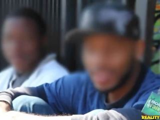 Moneytalks 지불 치어 리더