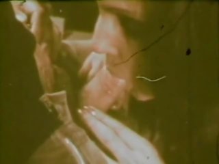 Brutally 復古 妓女 在 1980
